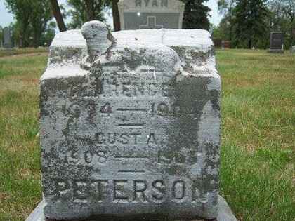 Peterson Gravestone in North Hibbing
